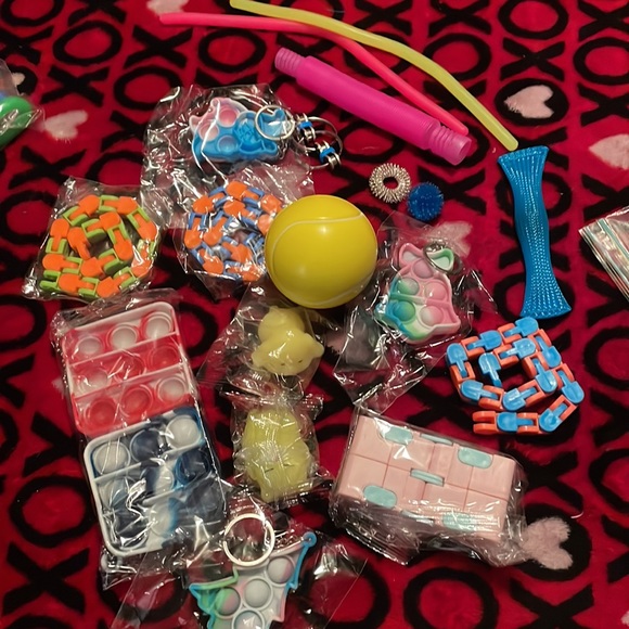 fidgets Toys 5 Lots Of Fidgets And Popits All Brand New No Tags But